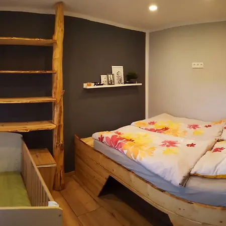 Kleines Ferienhaus In Ruhiger Lage 펜션 *